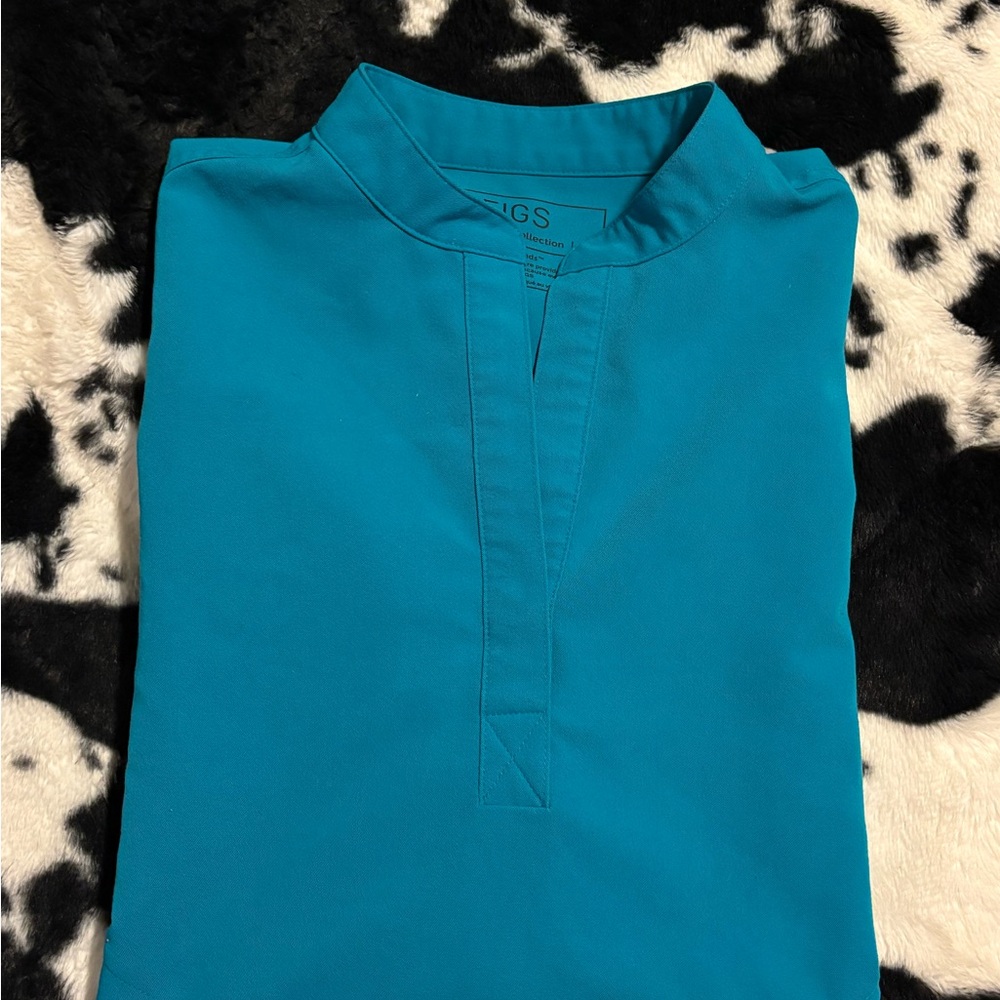 Women’s figs Rafaela scrub top